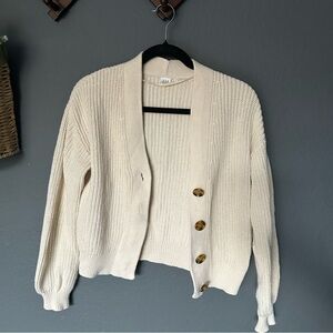 Gap Women's Cardigan Sweater chunky‎ knit Ivory, V-Neck, Long Sleeve Size xSmall